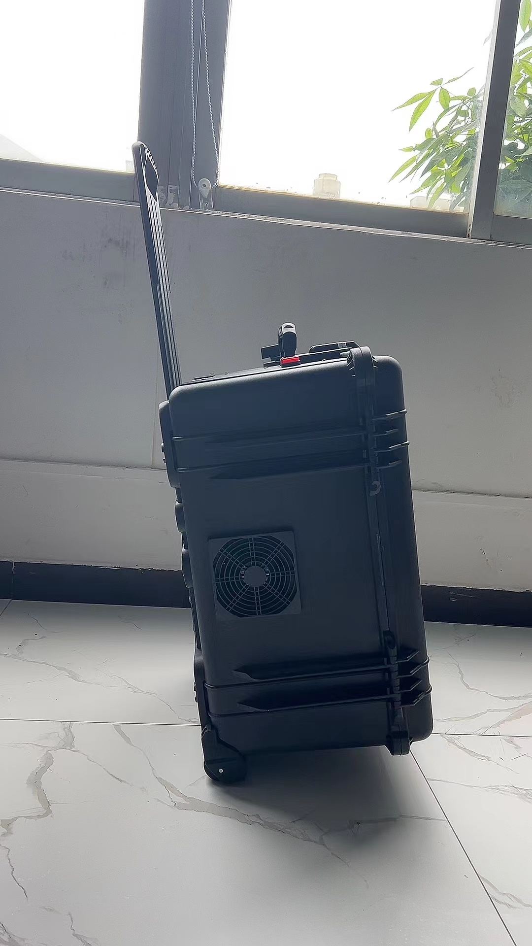 沙市手拉箱型移动通信干扰器